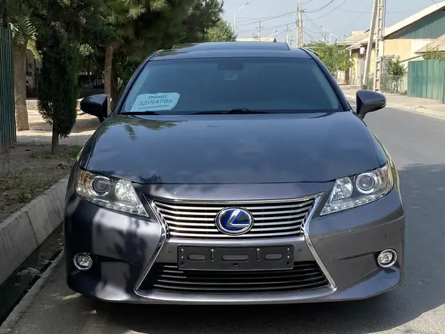 Lexus ES series