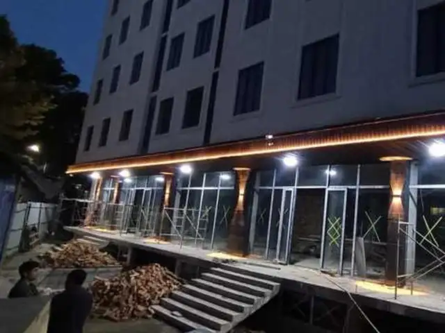 Помещение под свободное назначение, 400м², 1 микрорайон, Турсунзода