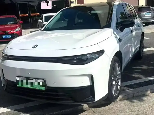 Leapmotor C10