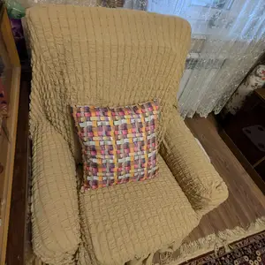 Кресло с высокой спинкой, Душанбе