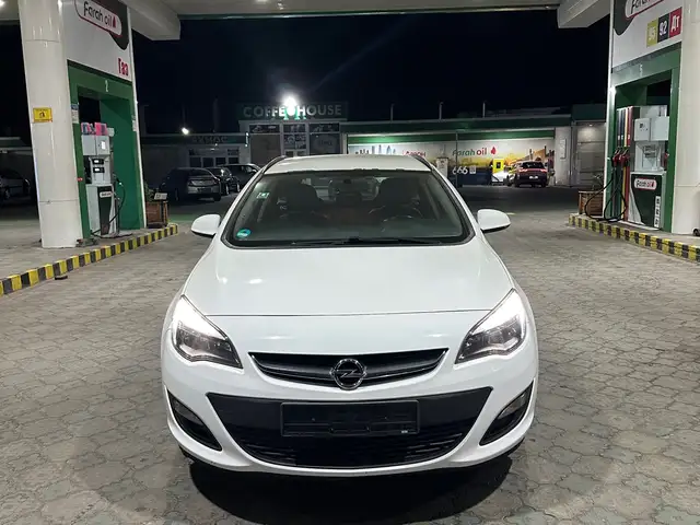 Opel Astra J