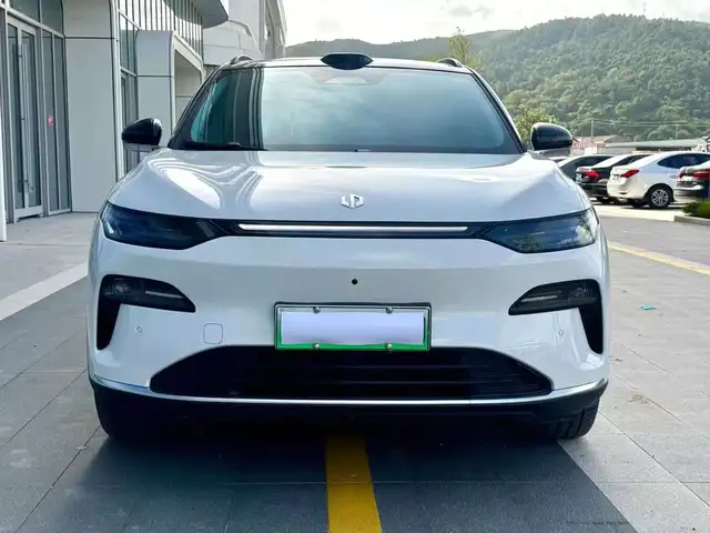 Leapmotor C11