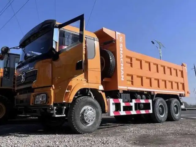 Самосвал Шакман, 2026, Душанбе