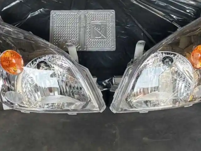 Передние фары на Toyota Prado 1, Душанбе