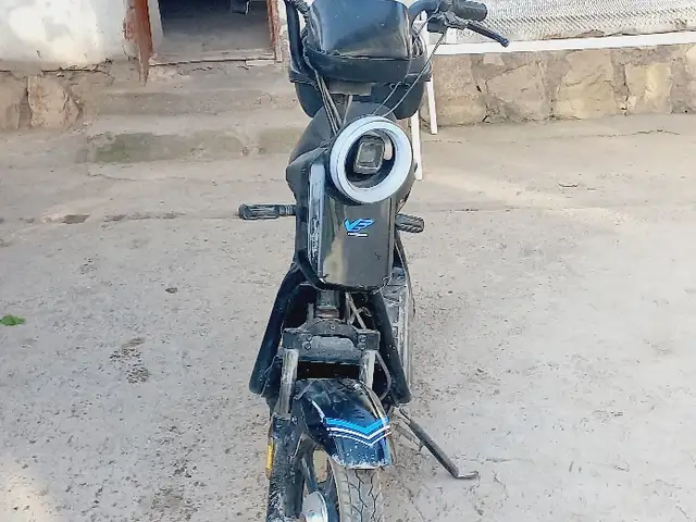 Скутер, Абдураҳмони Ҷомӣ