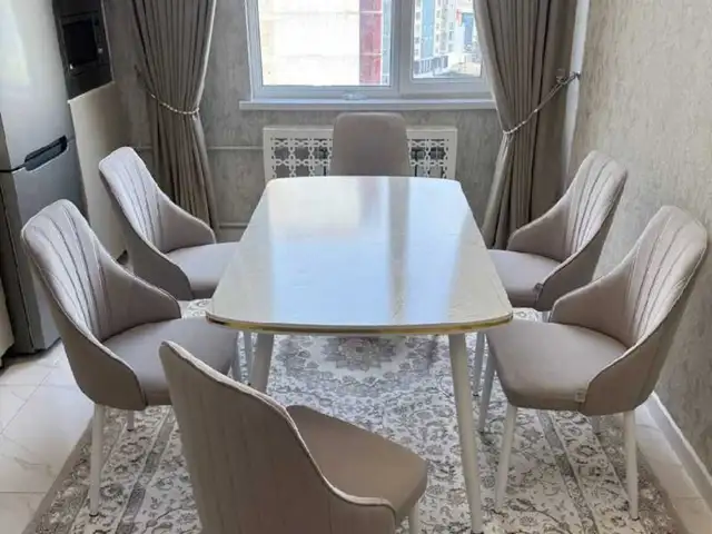Стол и стулья, Душанбе
