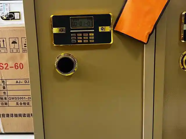 Сейф og, Душанбе