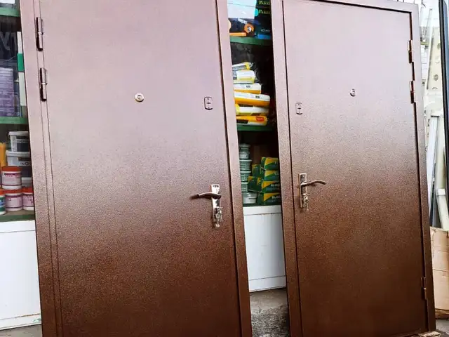 Дархои охани, Душанбе