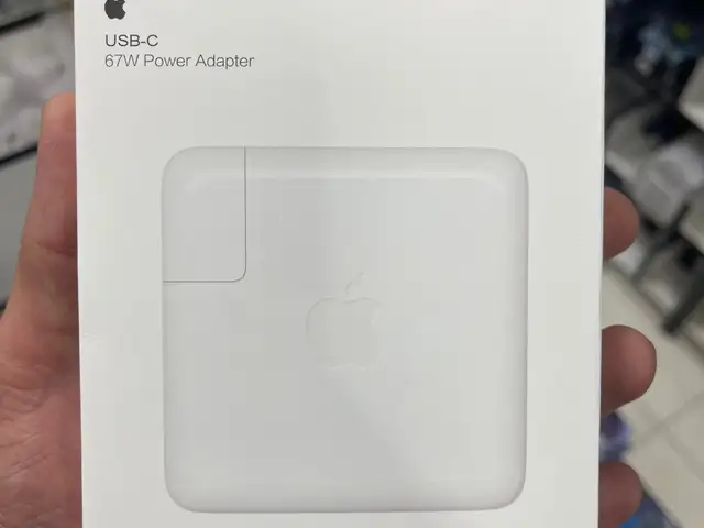 Зарядное устройство Apple USB-C Power Adapter 67W, Душанбе