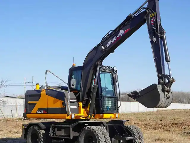 Экскаватор Rhiniceros Xiniu на заказ, Душанбе