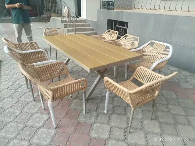 Стол и стулья, Худжанд