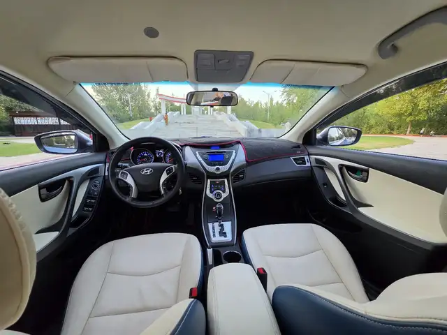 Hyundai Avante, 2012, Турсунзаде - 13