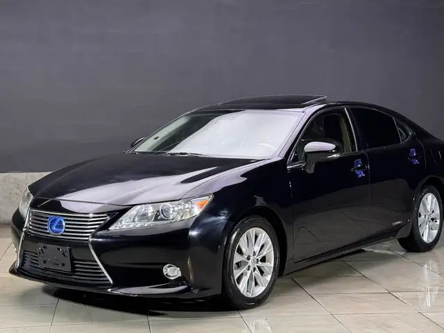 Lexus ES series
