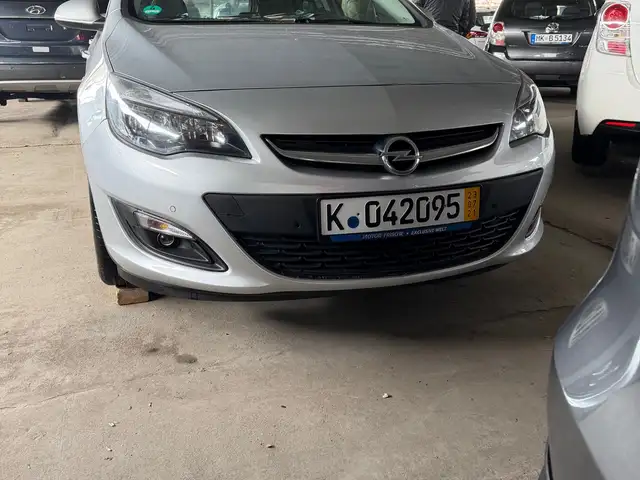 Opel Astra J