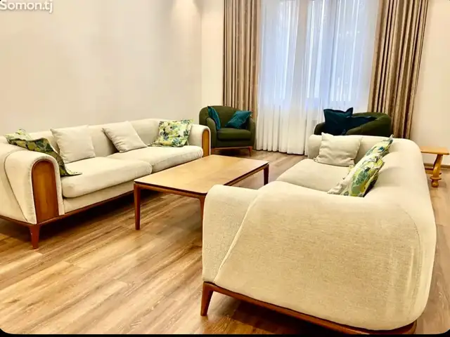 4-комн. квартира, 3 этаж, 213м², Исмоили Сомони, ресторан Сафо, Душанбе