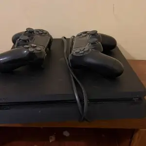 Игровая приставка PS4 slim, Душанбе