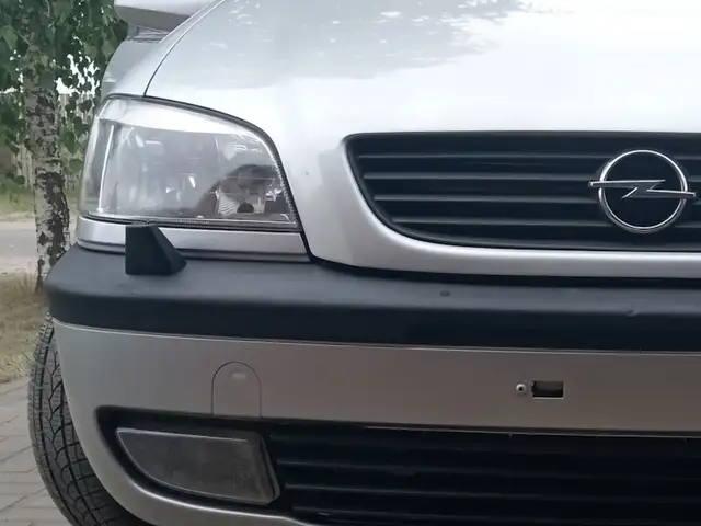 Стеклоочиститель бампера Ореl Zafira A, Худжанд