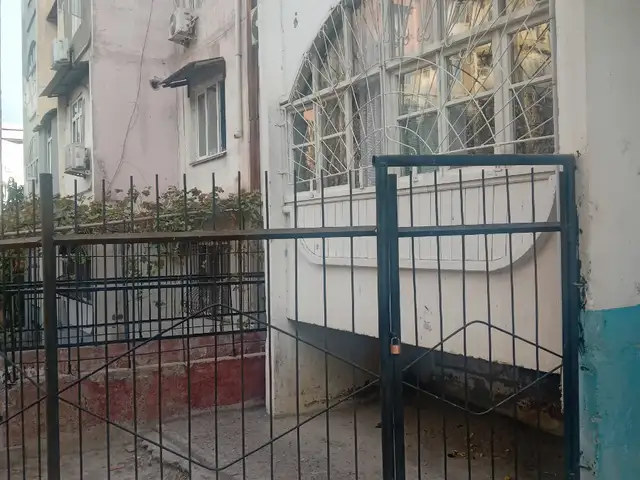 3-комн. квартира, 1 этаж, 80 м², 12 мкр, Хуҷанд