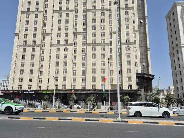 3-комн. квартира, 2 этаж, 102 м², 82 мкр, Душанбе