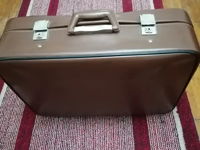 Чемодан, Душанбе
