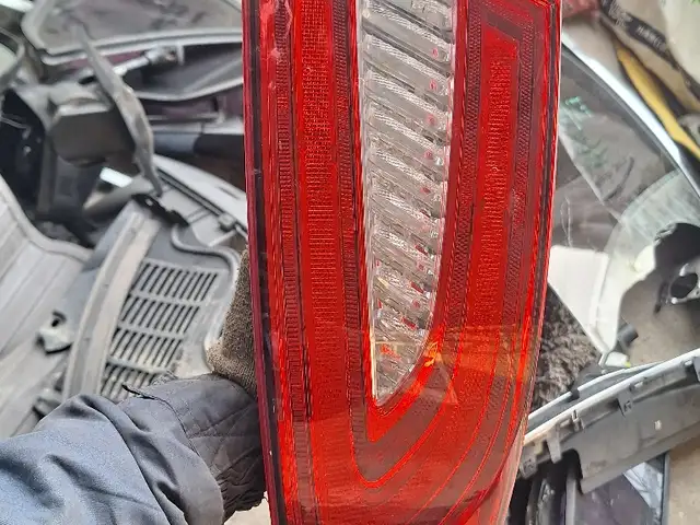 Задняя Фара от Jaguar, Хуҷанд