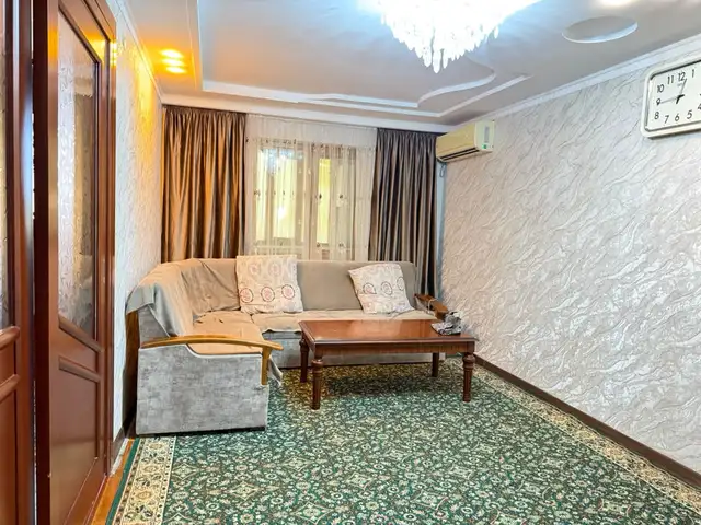 2-комн. квартира, 2 этаж, 70м², 20 мкр, дом 6, хгу тгу, Хуҷанд