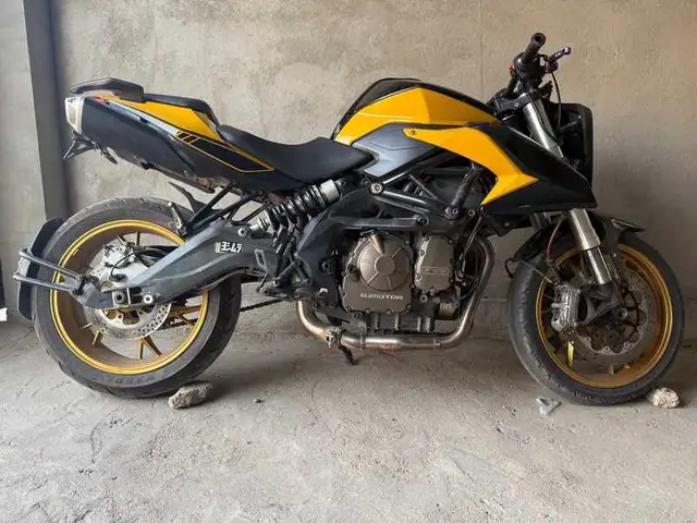 Мотоцикл Benelli-600, Вахдат