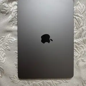 Ноутбук MacBook m2, Худжанд