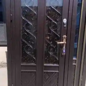 Дверь, Душанбе