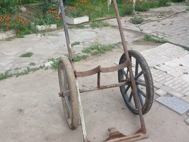 Тележка для кислородного и газового баллона, Худжанд