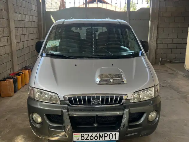 Микроавтобус Hyundai Starex, 2002, Норак