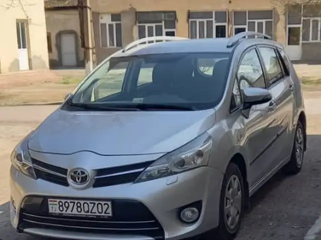 Toyota Avensis Verso