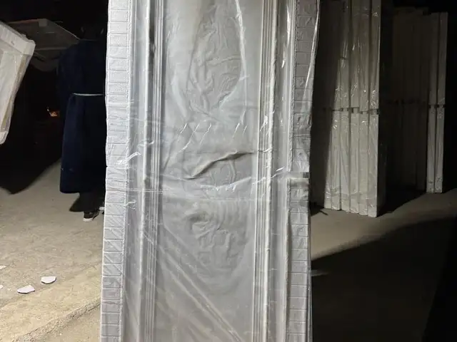 Дверь, Душанбе