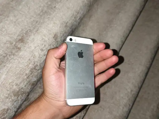 Apple iPhone 5, 16 gb, Исфара