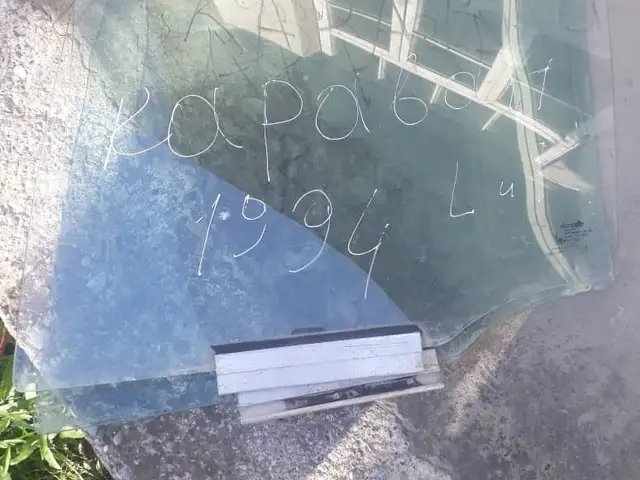 Заднее лобовое стекло на Opel, Худжанд