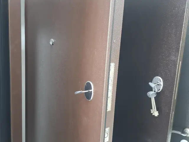 Дверь, Душанбе
