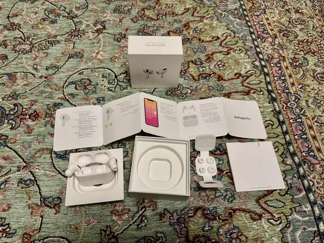 Беспроводные наушники Apple AirPods Pro, Душанбе