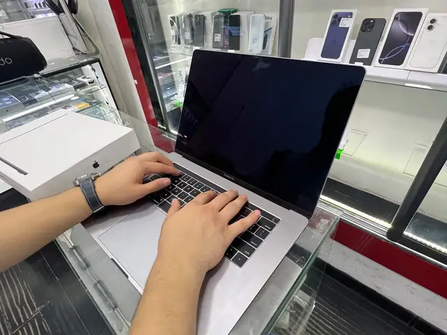 Ноутбук apple macbook pro 2018, Душанбе