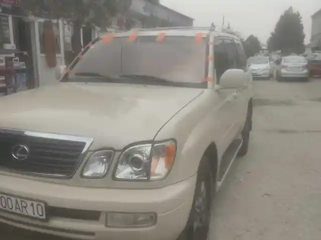 Стекло лобовое Toyota Land Cruiser 105, Душанбе