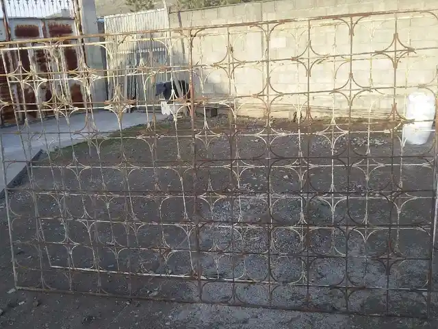 Решетка, Душанбе