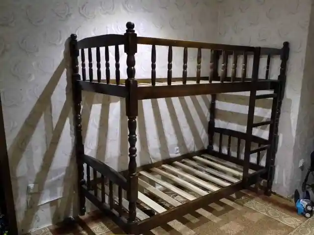 Двухъярусная кровать, Душанбе