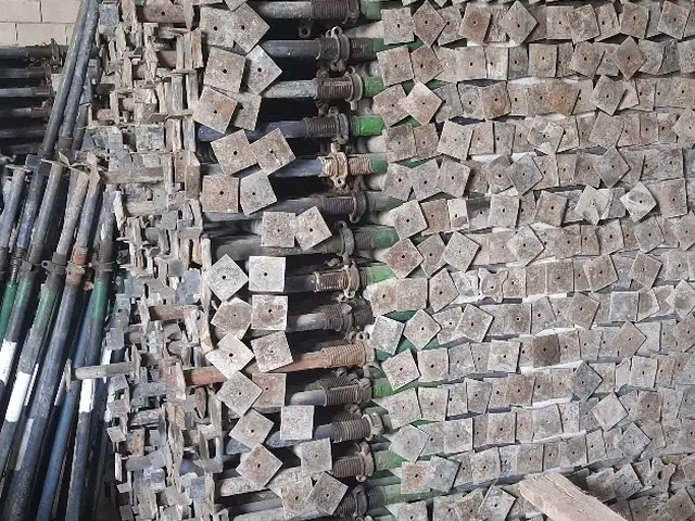 Домкрат ба ичора, Душанбе
