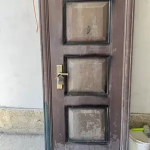 Входная дверь, Худжанд