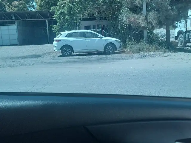 BYD B2