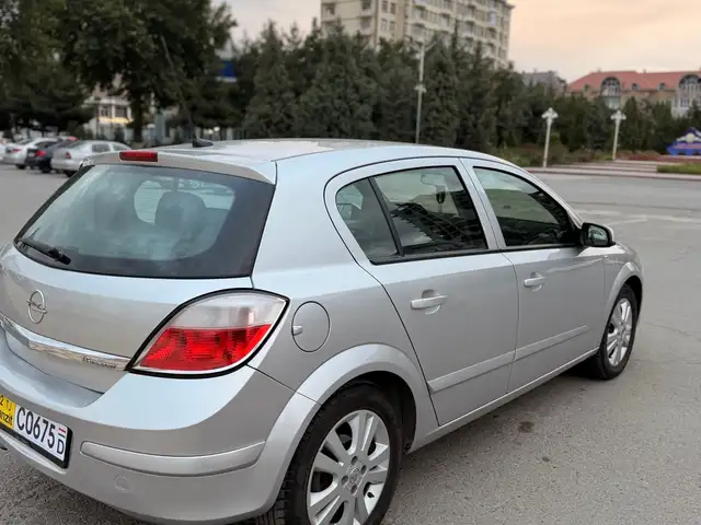 Opel Astra H