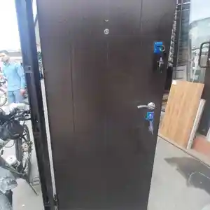 Дверь, Душанбе