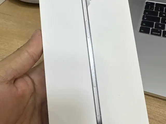 Apple iPhone Air, 256 gb, Cloud White, Худжанд