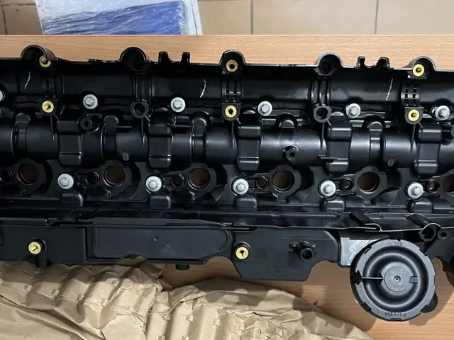 Клапанная Крышка N57 на BMW, Худжанд