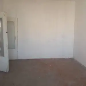 3-комн. квартира, 5 этаж, 67 м², 8-мкр, Хуҷанд