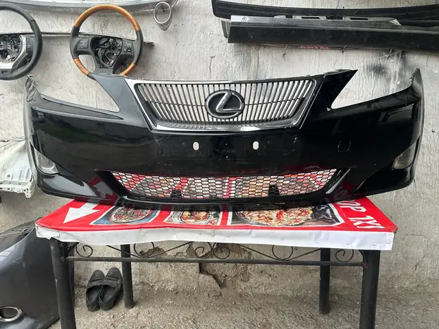 Бампер на Lexus is 250, Душанбе